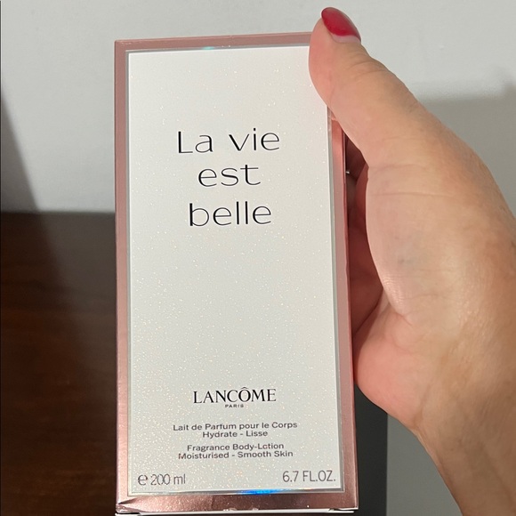 Large Lancôme La Vie Est Belle Perfumed Body Lotion - Picture 8 of 14